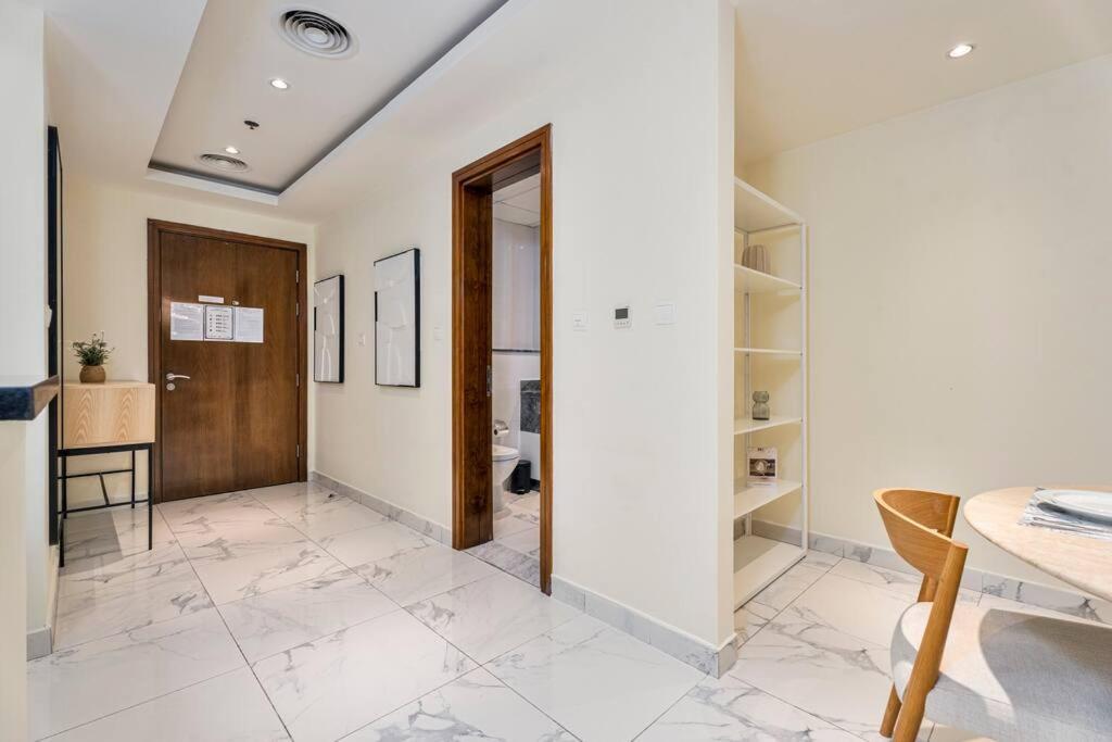 Apartment First Class 1br Captivating Views